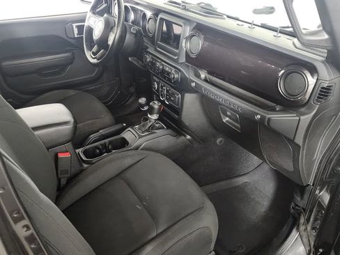 Used 2019 Jeep Wrangler Unlimited Sport image 33