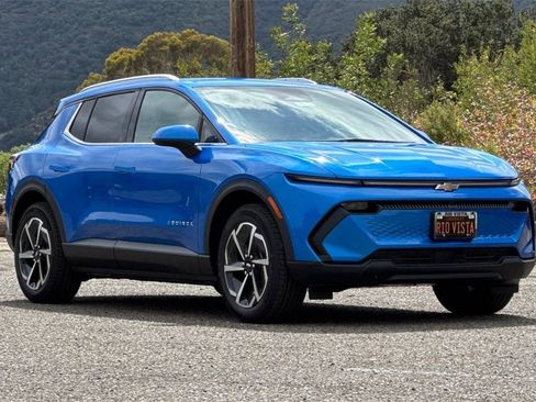 New 2026 Chevrolet Equinox EV LT image 2