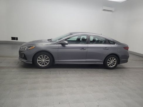 Used 2019 Hyundai Sonata SE w/ Winter Weather Package FWD image 2