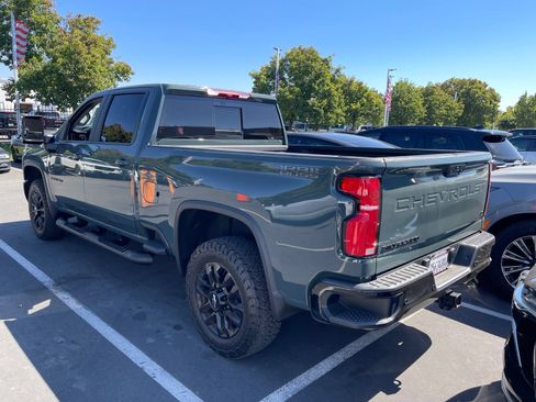 Used 2025 Chevrolet Silverado 2500 LT w/ Trail Boss Package AWD/4WD image 2