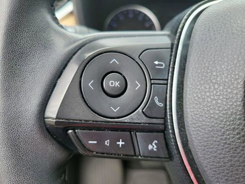 Used 2021 Toyota RAV4 XLE Premium FWD image 26