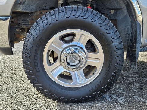 Used 2005 Ford F350 Lariat image 11