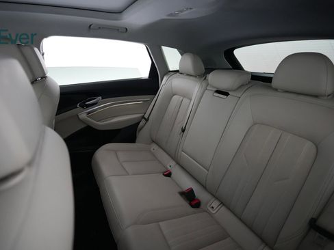 Used 2019 Audi e-tron Premium Plus AWD/4WD image 24