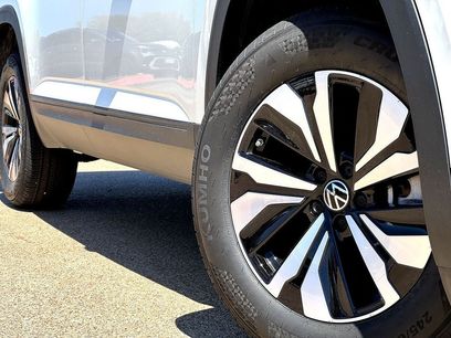 New 2026 Volkswagen Atlas SE