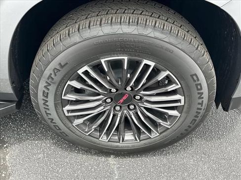 New 2026 GMC Yukon Elevation w/ Elevation Premium Package AWD/4WD image 15