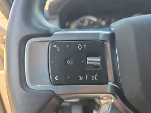 Used 2023 Land Rover Discovery S R-Dynamic image 26