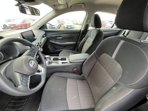 Used 2025 Nissan Sentra SV FWD image 24