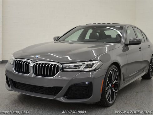 Used 2022 BMW 530i w/ M Sport Package image 2
