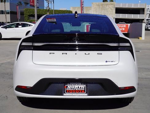 New 2026 Toyota Prius Plug-In Hybrid image 5