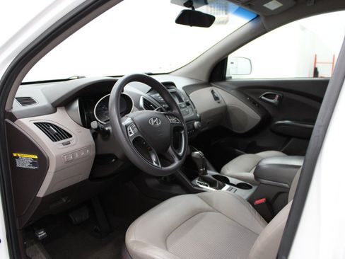 Used 2015 Hyundai Tucson GLS w/ Option Group 02 AWD/4WD image 7
