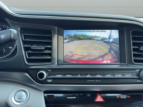Used 2020 Hyundai Elantra Value Edition FWD image 18