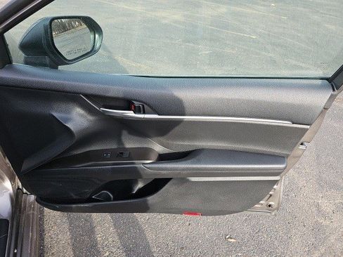 Used 2023 Toyota Camry SE image 15