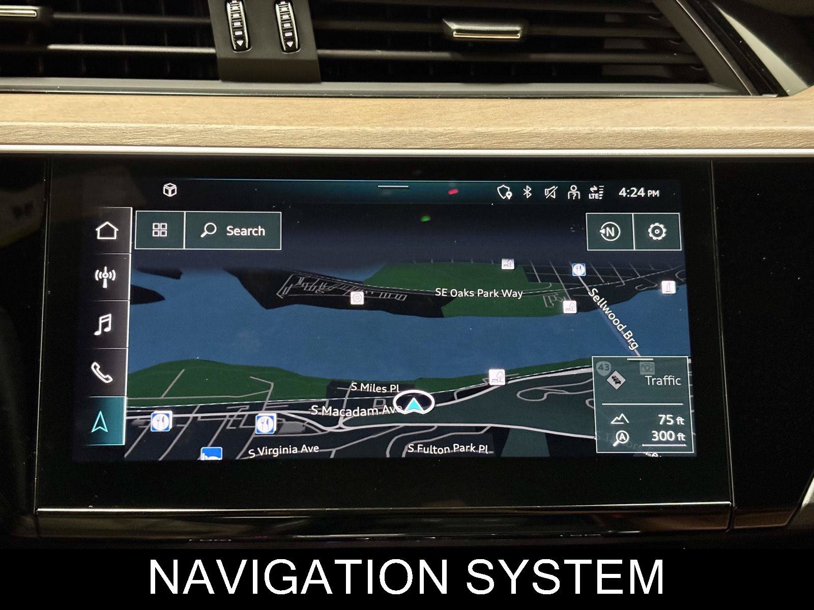 Used 2024 Audi Q8 e-tron Premium AWD/4WD image 36