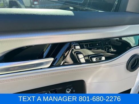Used 2023 Jeep Grand Wagoneer 4WD image 18