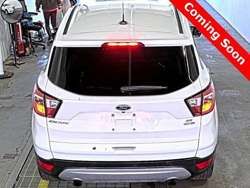 Used 2017 Ford Escape SE image 4