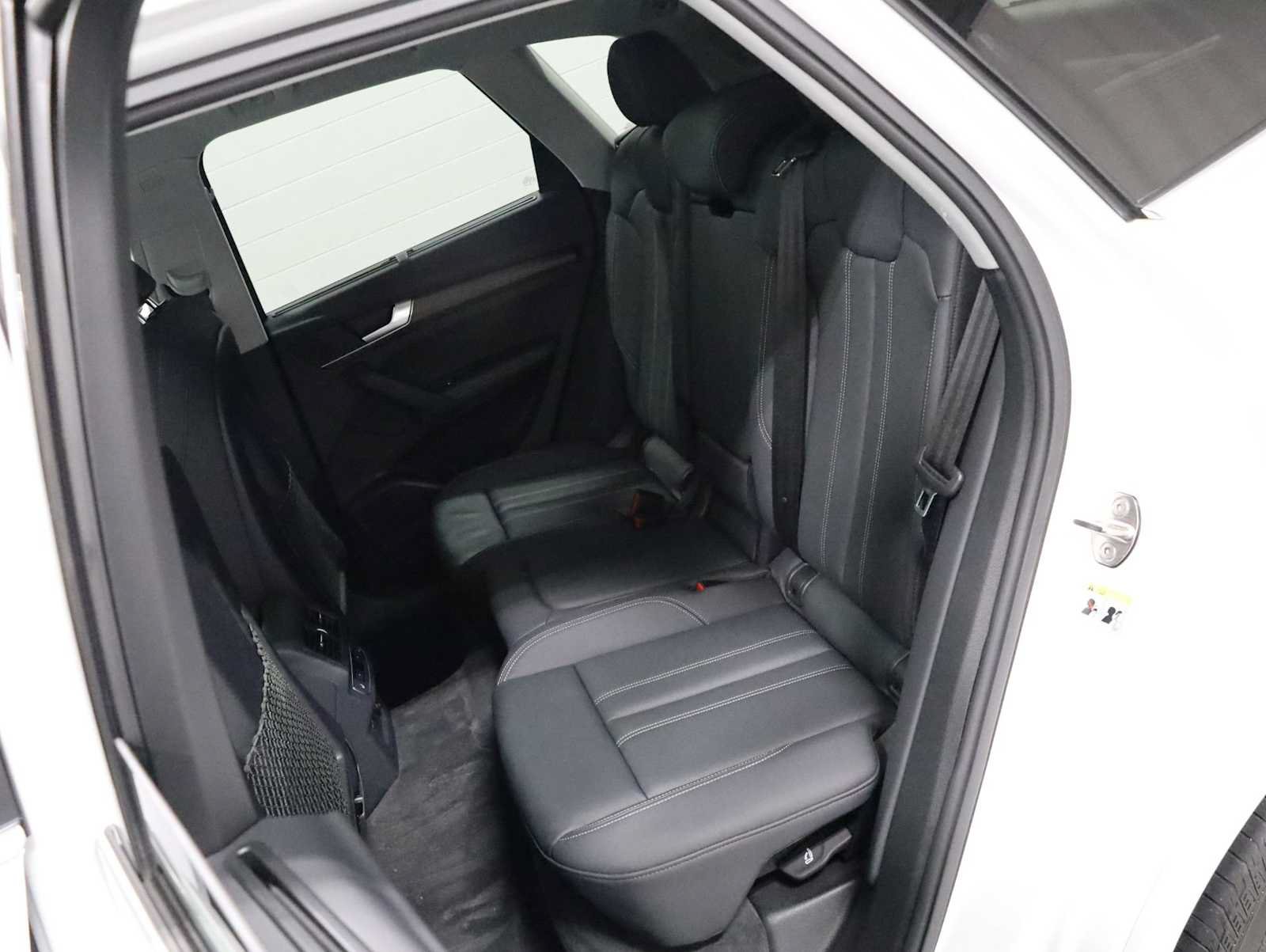 Used 2023 Audi Q5 2.0T Prestige w/ Prestige Package AWD/4WD image 34