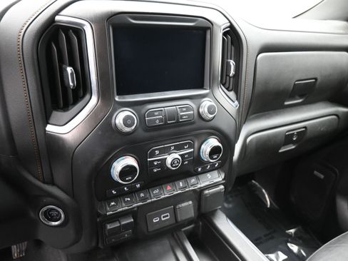 Used 2021 GMC Sierra 1500 AT4 w/ AT4 Premium Package image 15