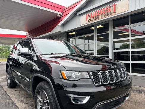 Used 2021 Jeep Grand Cherokee Limited w/ Sun & Sound Group RWD image 12