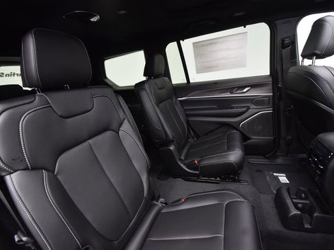 New 2025 Jeep Grand Cherokee L Limited image 45