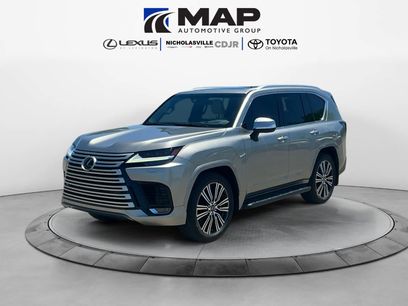 Used 2022 Lexus LX 600 4WD w/ Luxury Package