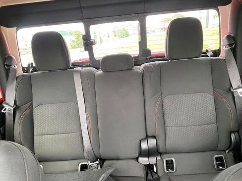 Used 2020 Jeep Gladiator Rubicon AWD/4WD image 24