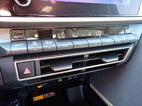 Used 2025 Toyota Camry LE FWD image 17