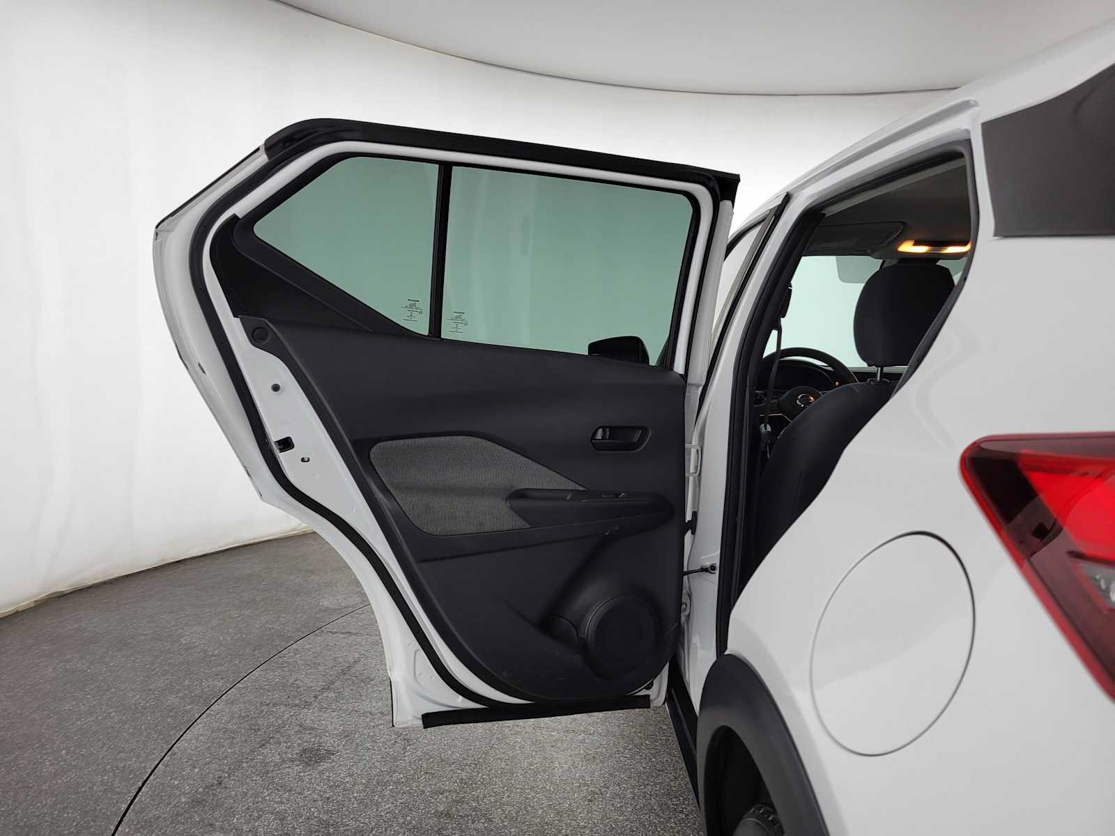 Used 2020 Nissan Kicks S FWD image 14