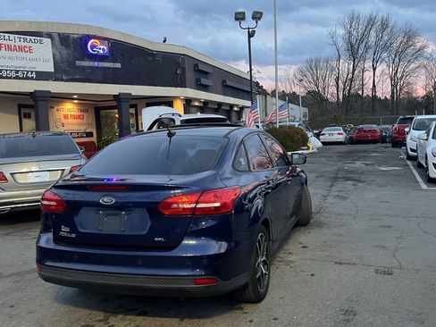 Used 2017 Ford Focus SEL image 8