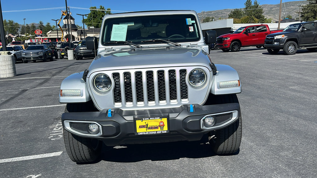 Used 2023 Jeep Wrangler Unlimited Sahara w/ Cold Weather Group AWD/4WD image 8