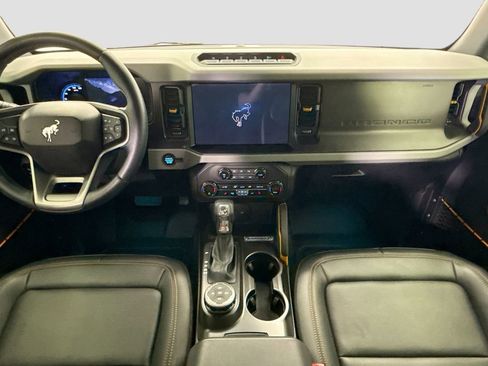 Used 2023 Ford Bronco Badlands image 13