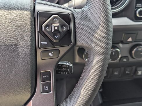 Used 2023 Toyota Tacoma TRD Off-Road w/ Technology Package AWD/4WD image 22