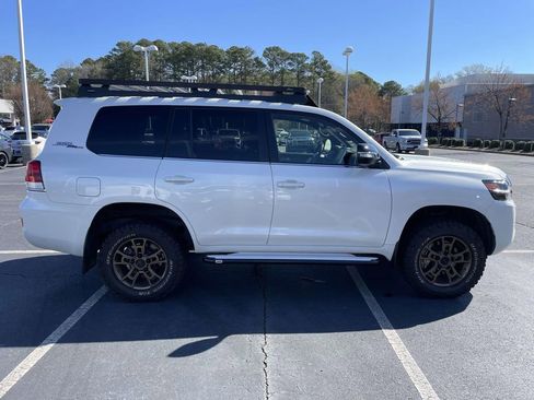 Used 2020 Toyota Land Cruiser Heritage Edition image 10