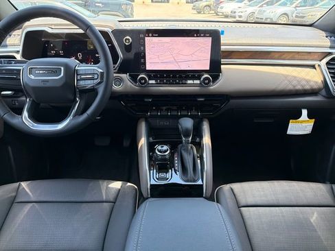 New 2026 GMC Canyon Denali AWD/4WD image 9