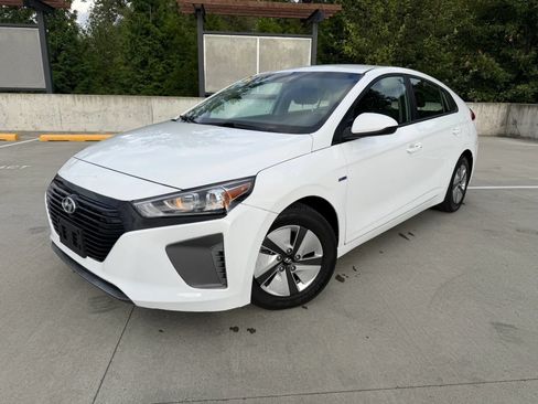 Used 2019 Hyundai Ioniq Blue FWD image 1