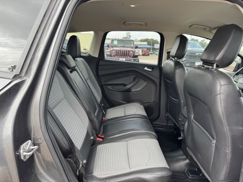 Used 2019 Ford Escape SE FWD image 30