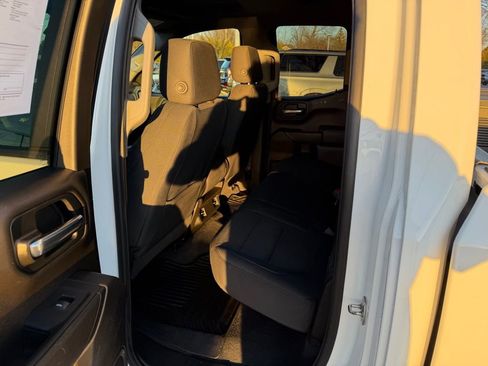 Used 2020 Chevrolet Silverado 1500 LT w/ Trailering Package image 18