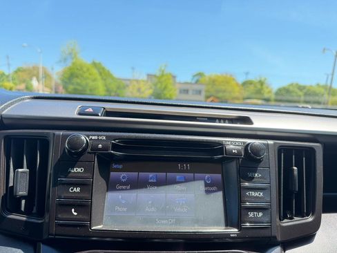 Used 2018 Toyota RAV4 LE w/ All Weather Liner Package AWD/4WD image 12