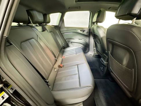 Used 2024 Audi Q4 e-tron Premium Plus w/ Premium Plus image 26