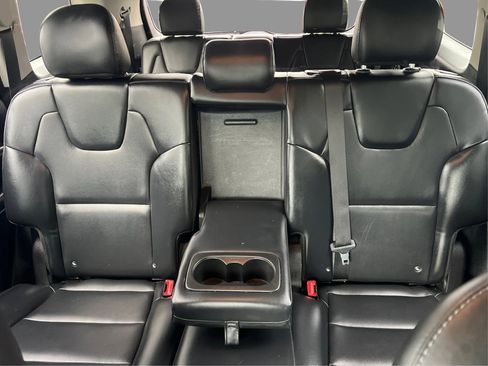 Used 2020 Kia Telluride LX AWD/4WD image 16