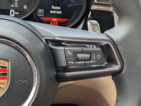 New 2025 Porsche Macan image 32