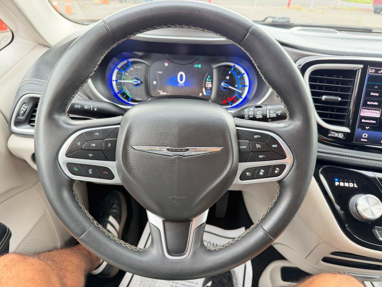 Used 2022 Chrysler Pacifica Touring-L FWD image 68