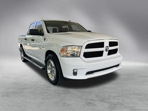 Used 2016 RAM 1500 Express RWD image 2