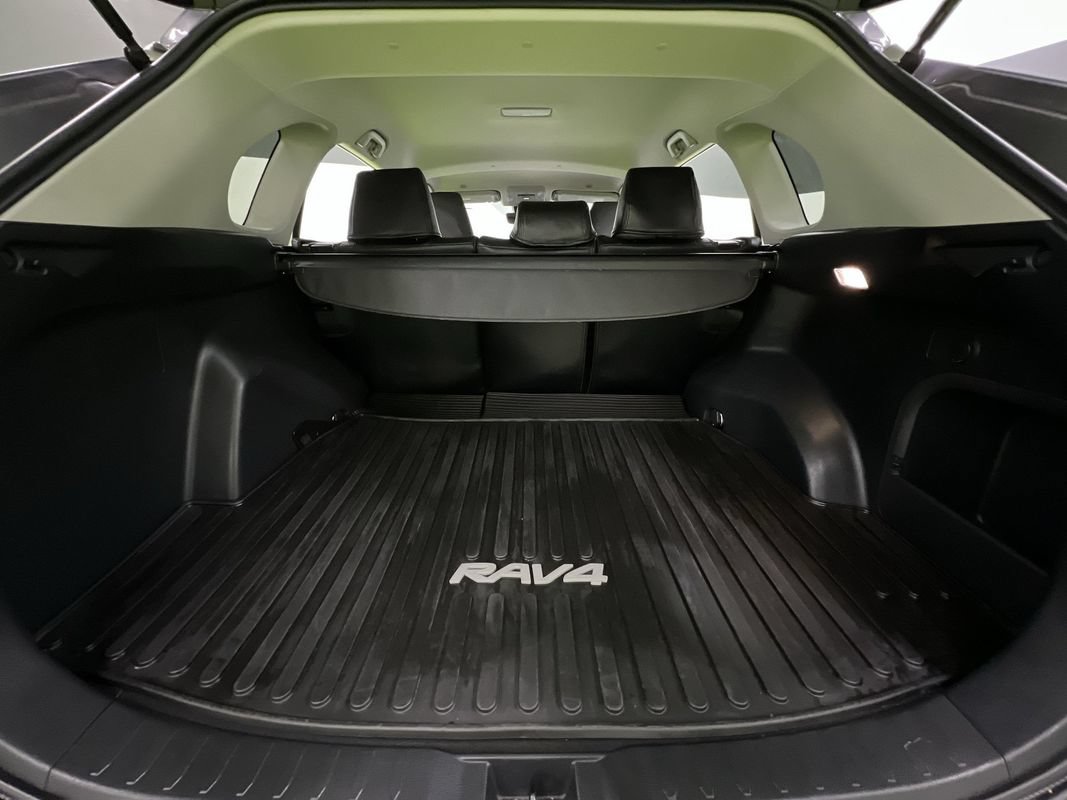 Used 2024 Toyota RAV4 XLE AWD/4WD image 27