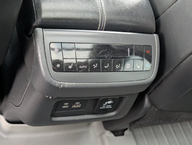 Used 2022 Nissan Pathfinder Platinum w/ Cargo Package AWD/4WD image 18