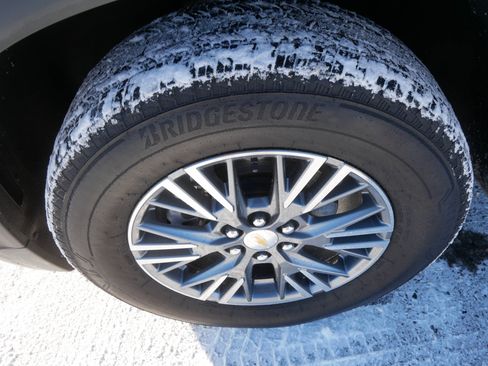 Used 2024 Chevrolet Traverse LT w/ Trailering Package image 16