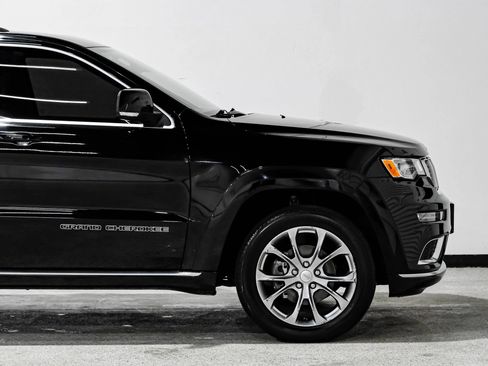 Used 2019 Jeep Grand Cherokee Summit w/ Platinum Series Group AWD/4WD image 15