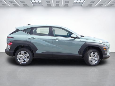 New 2027 Hyundai Kona SE AWD/4WD image 3
