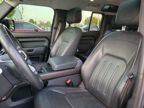 Used 2020 Land Rover Defender 110 HSE image 25