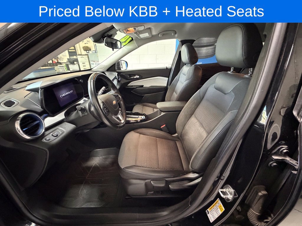 Used 2024 Chevrolet Trax LT w/ LT Convenience Package FWD image 8