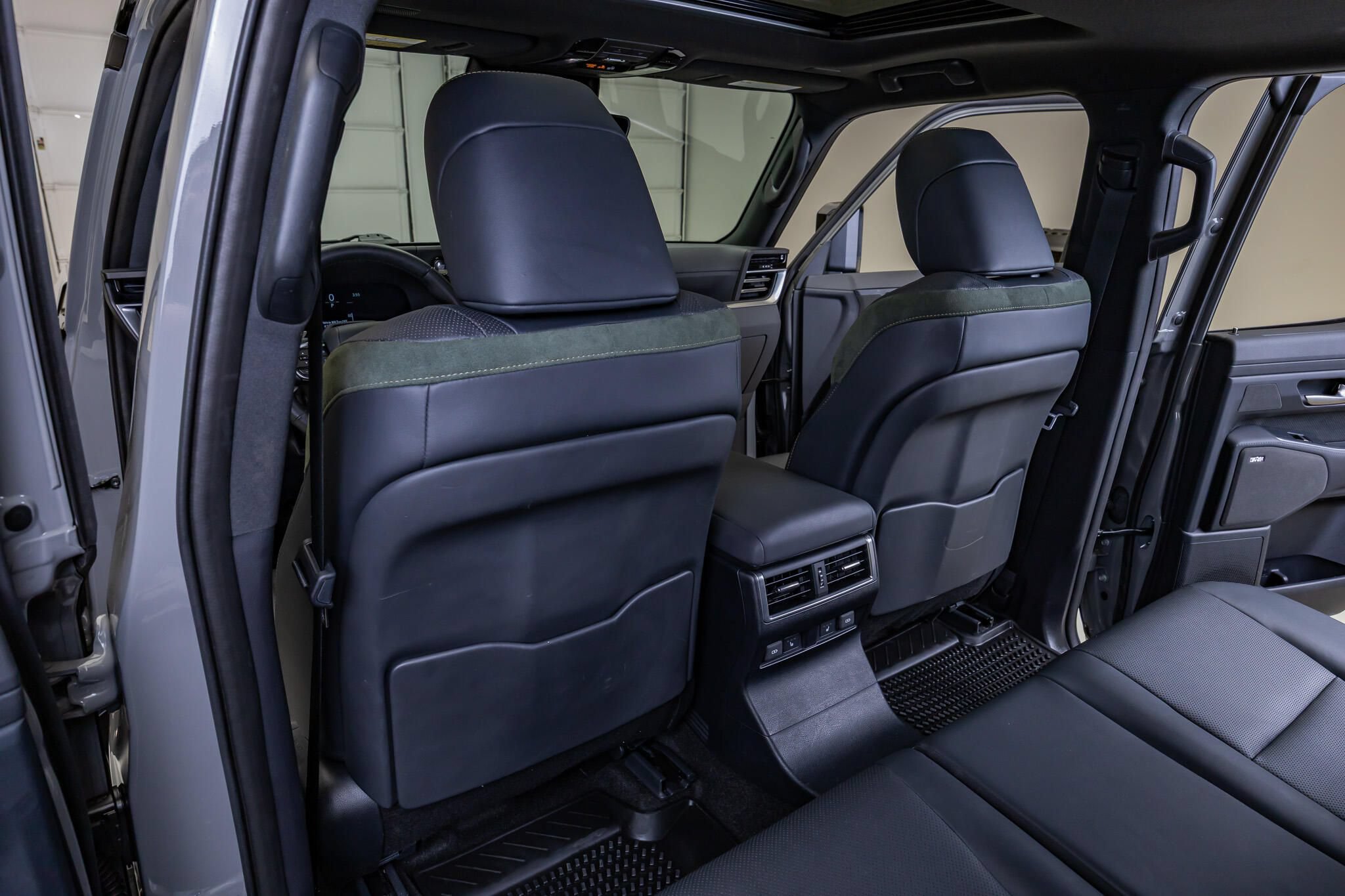 Used 2024 Lexus GX 550 AWD/4WD image 33
